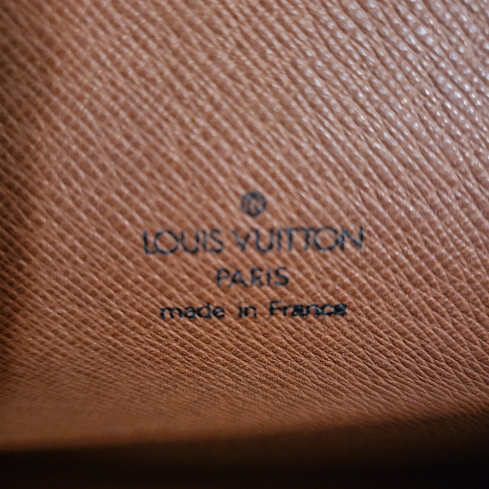 (SOLD)Authentic Louis Vuitton belt pouch - Picture 5 of 6